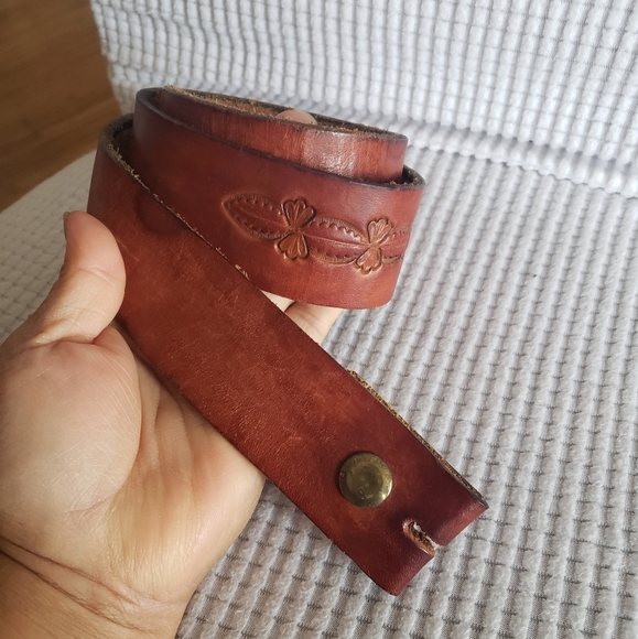 3 for $25 ❤ Men small  brown leather belt embossed no buckle - Picture 1 of 3